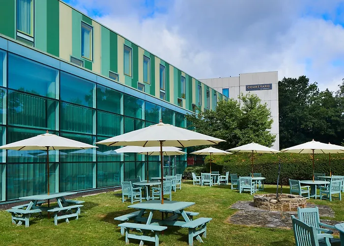 Courtyard By Marriott London Gatwick Airport