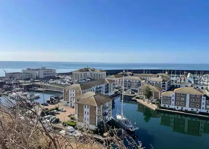 Stunning Seafront Apartment